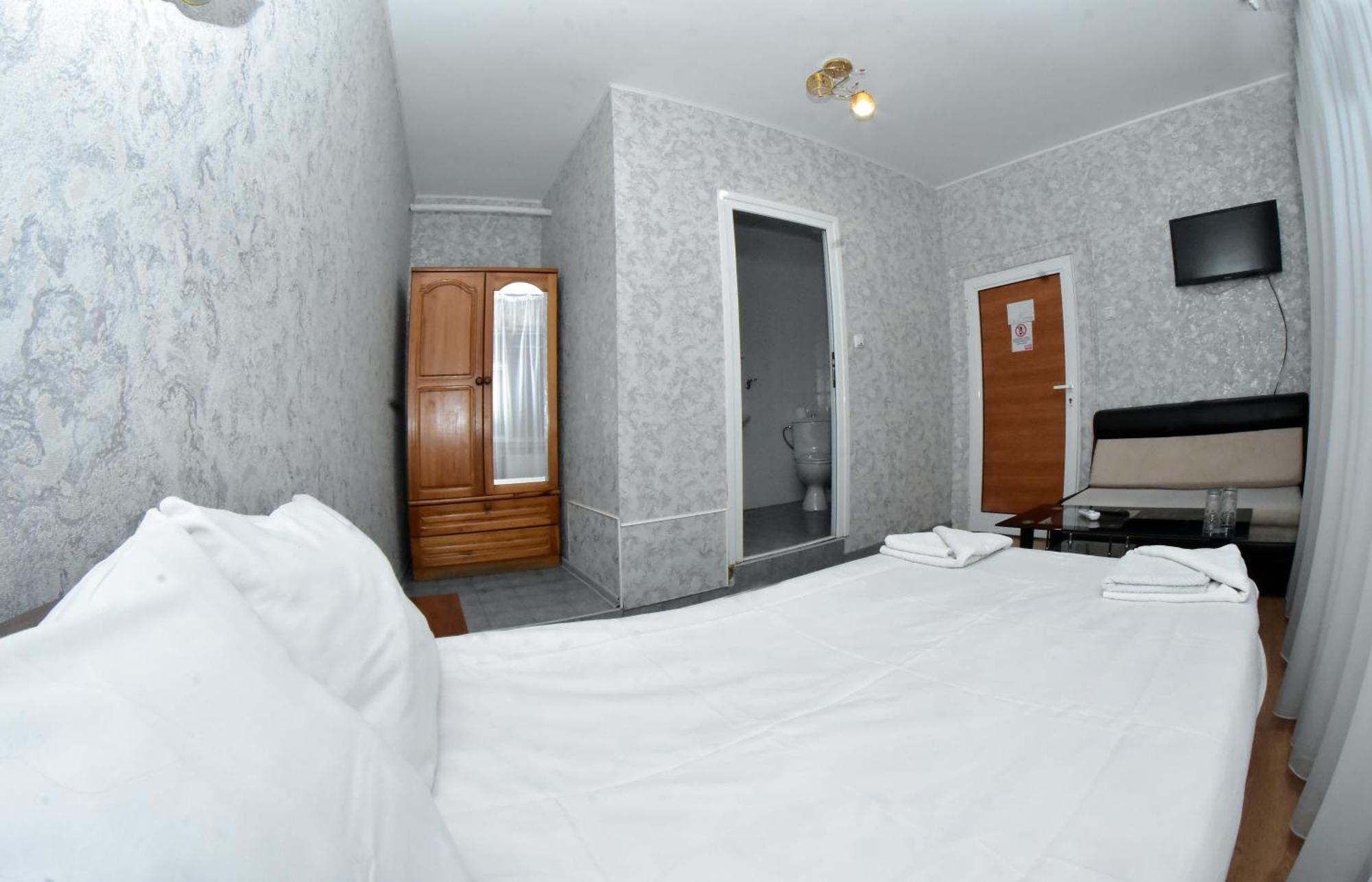 Hotel Rade 1 Vratsa Buitenkant foto